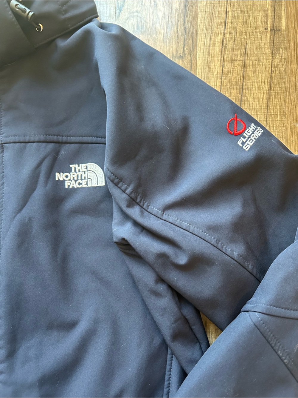 The North Face Men's Navy Softshell Zip Hoodie Jacket - Picture 3 of 7
